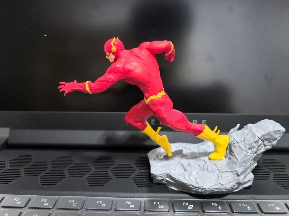 Flash – Boneco Colecionável 3D P/Colorir com Base