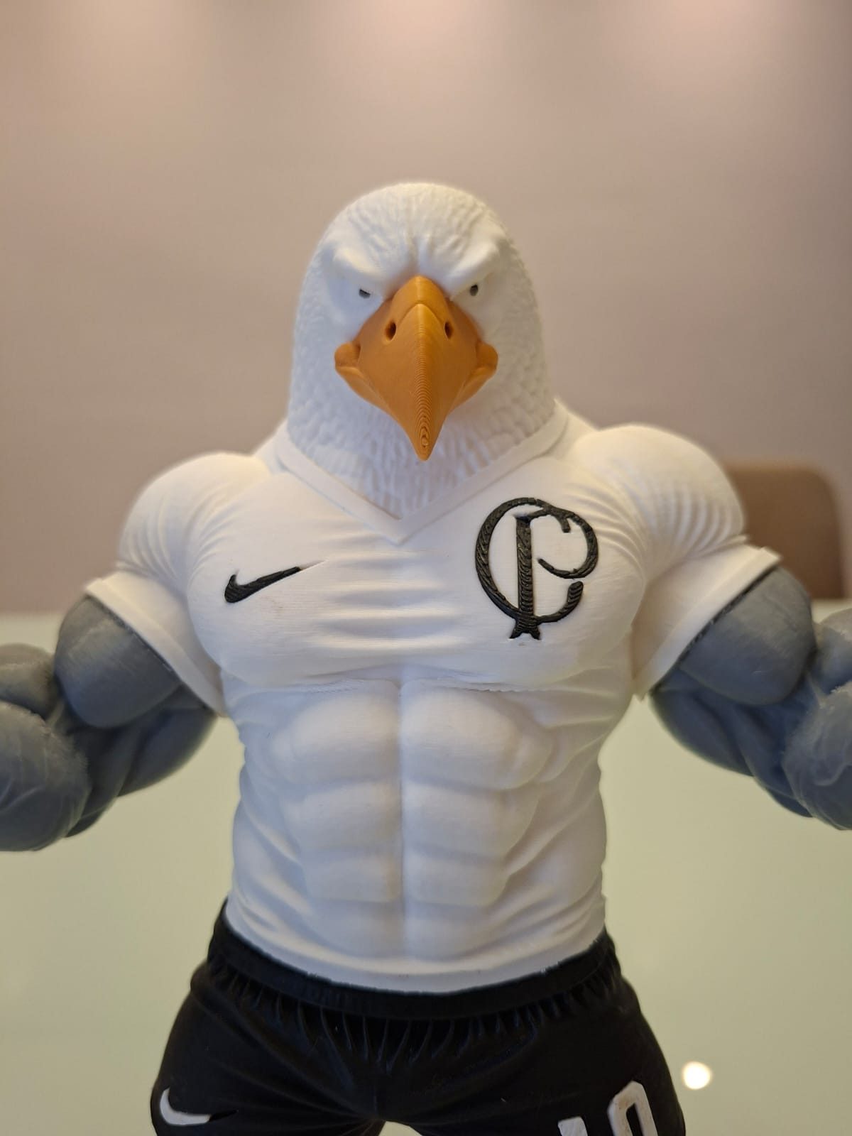 Gavião Mascote do Corinthians 3D Colorido – 23 cm