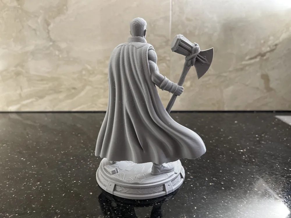 Thor - Boneco colecionável P/COLORIR