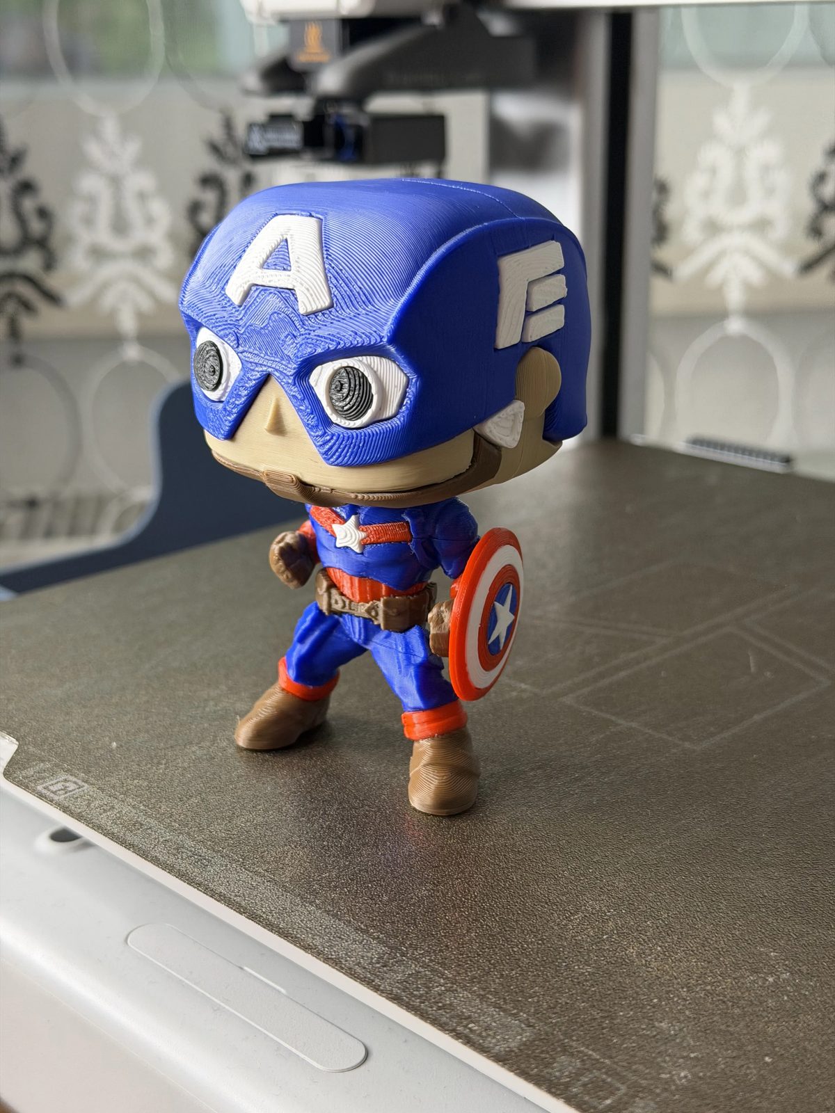 CAPITÃO AMÉRICA FUNKO - COLORIDO