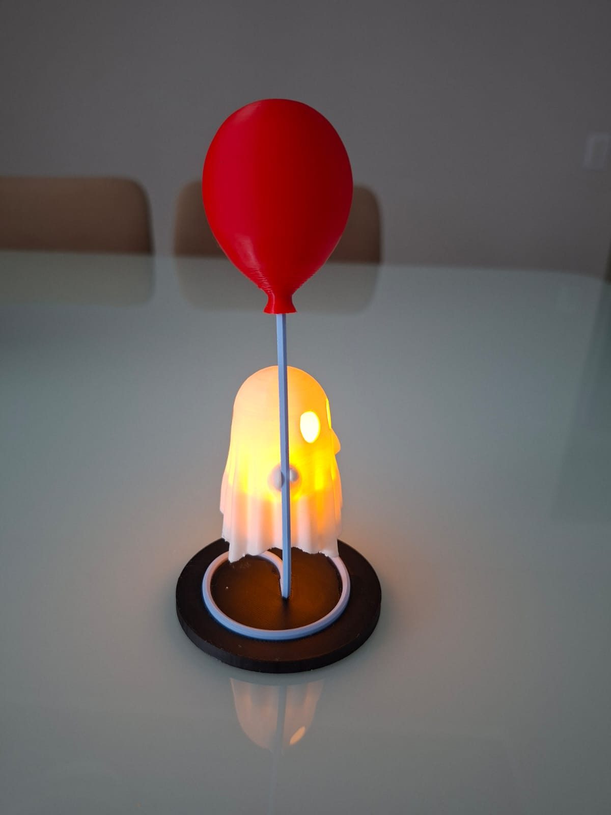 Fantasminha com Balão Iluminado – Decoração de Halloween 16 cm