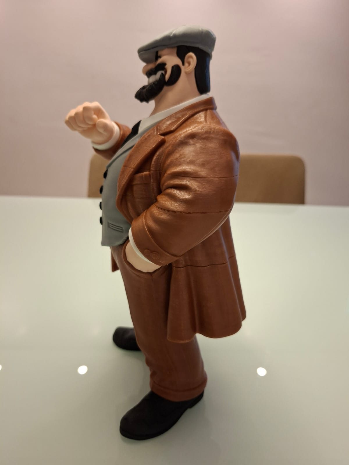 Brutus Peaky Blinders 33 cm – Boneco Colecionável