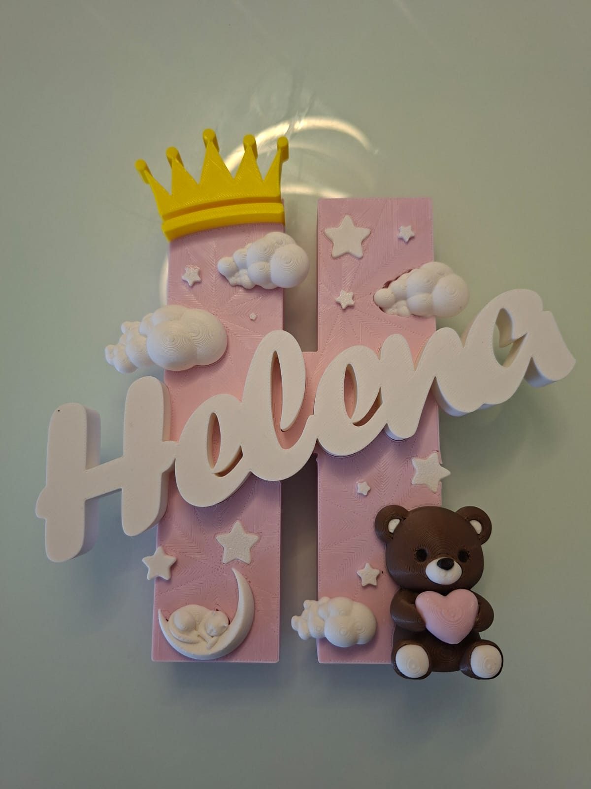 Decoração de Maternidade Personalizada 3D – Inicial e Nome em Alto-Relevo