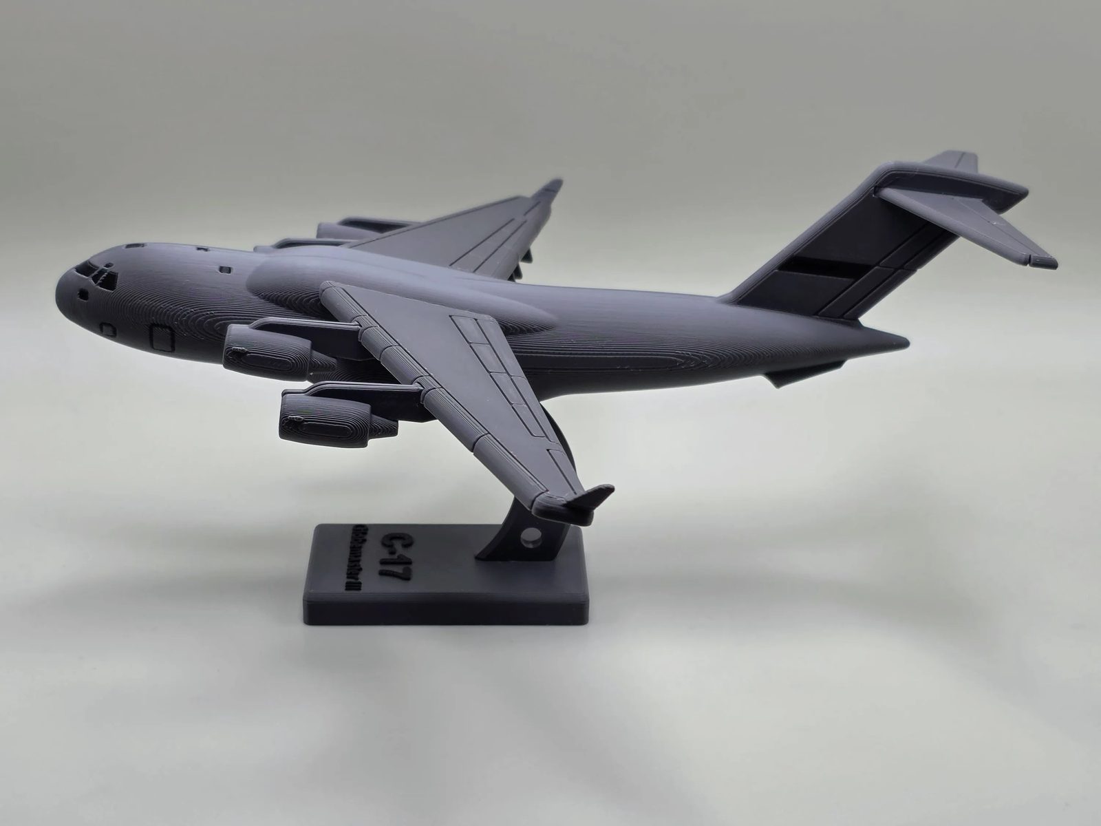 C-17 Globemaster III – Kit Avião 3D para Montar com Base